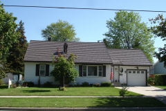 Rustic Metal Roofing Shingle in Mustang Brown