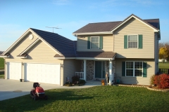 Rustic Metal Roofing Shingle in Mustang Brown