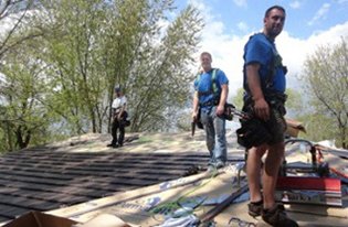 installers on rooftop